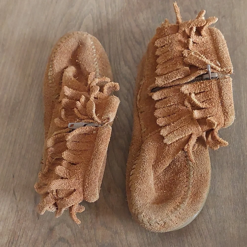 Minnetonka Vintage Double Fringe Side Zip Booties